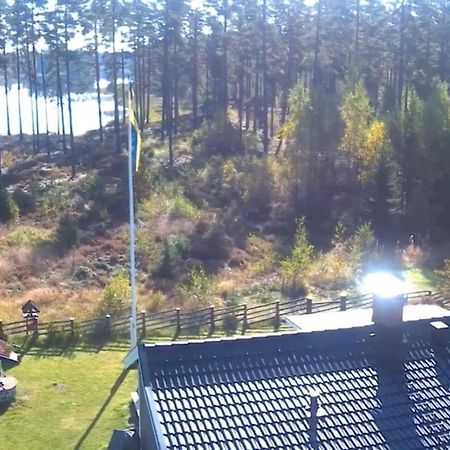 Modern Lakeside Cottage & Boat Near Isaberg Kavsjo المظهر الخارجي الصورة